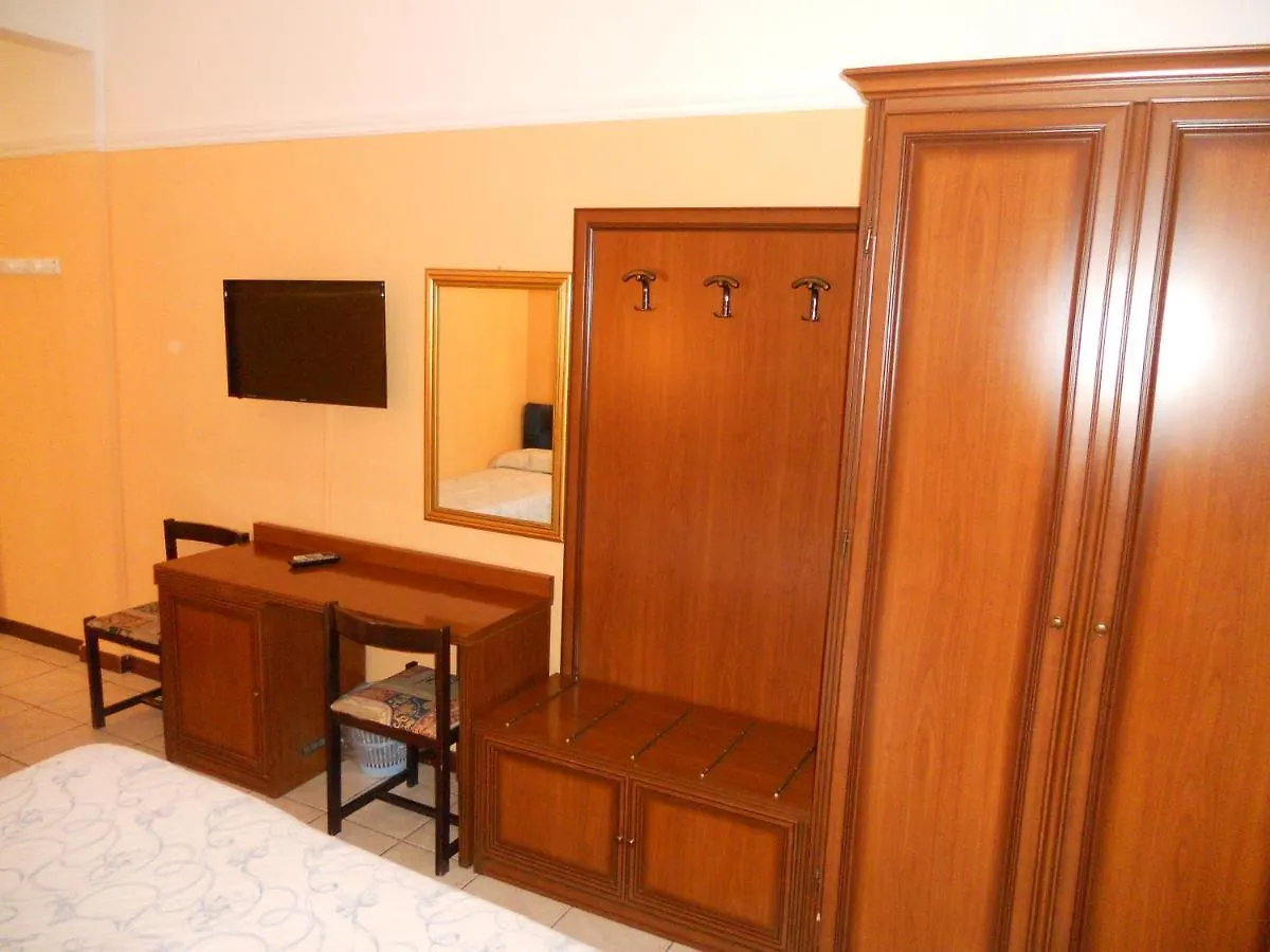 Hotel Salus Montecatini Terme 3*,